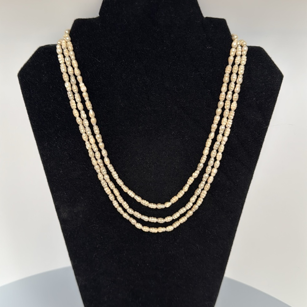 Vintage Real freshwater pearls silver clasp necklace